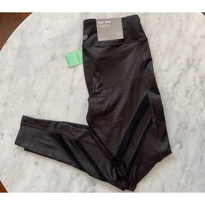 FOREVER 21 HIGH-RISE LEGGING